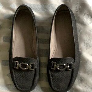 Due to feet surgery don’t fit any longer